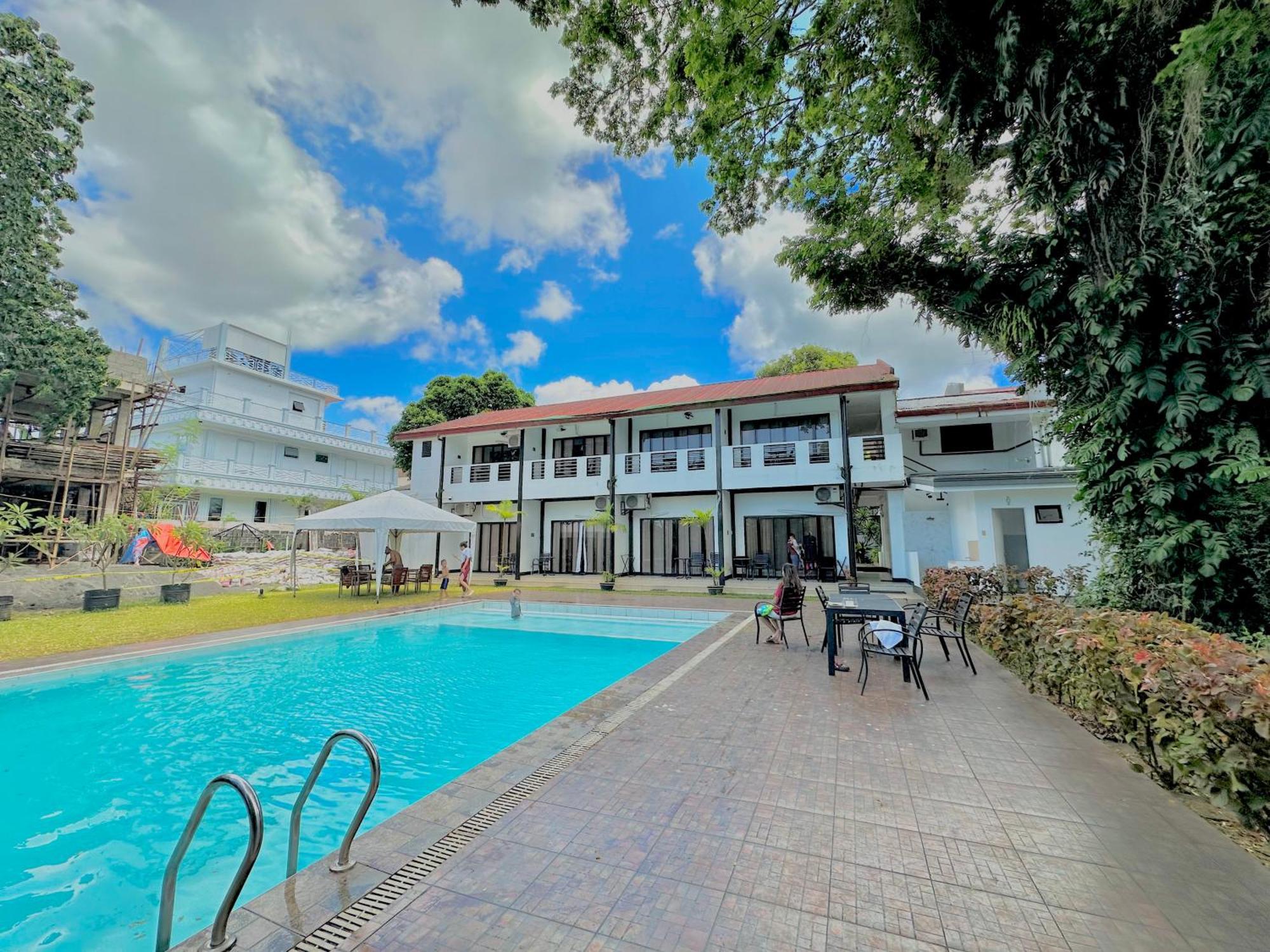 Fernando'S Hotel Sorsogon Exterior photo